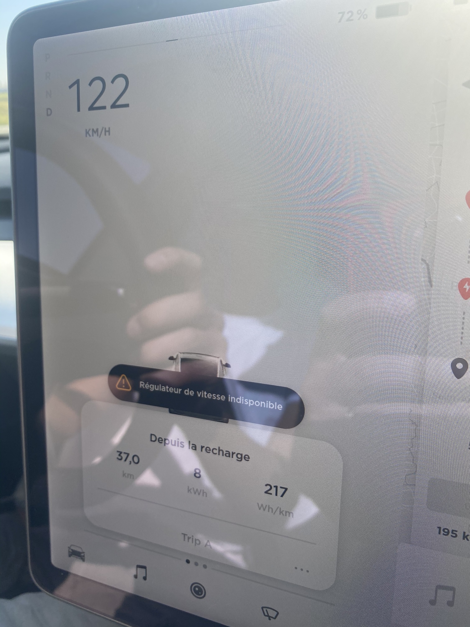 On a roulé en Tesla Model 3 sans commodo : perturbant, mais pas rédhibitoire